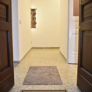 Panzió La Dagala, Catania-Fontanarossai nemzetközi repülőtér